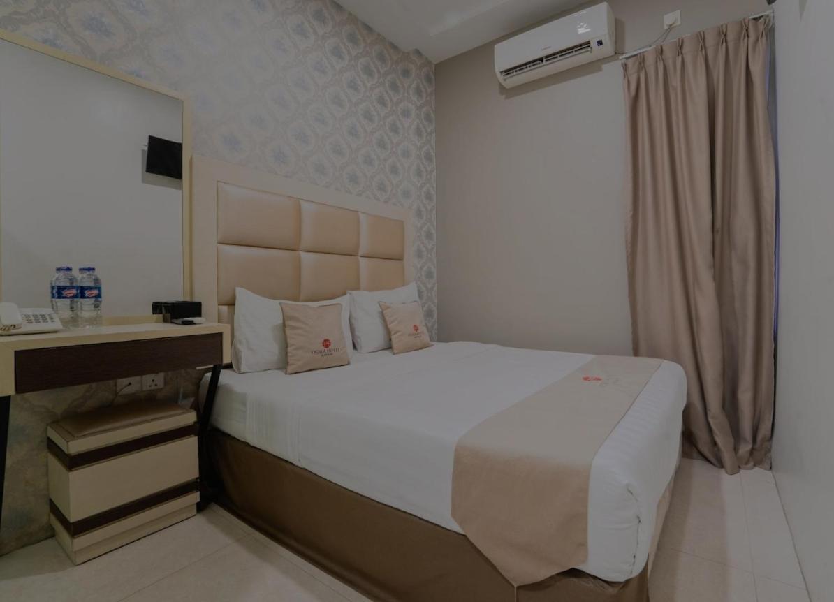 Osaka Hotel Batam Nagoya Esterno foto