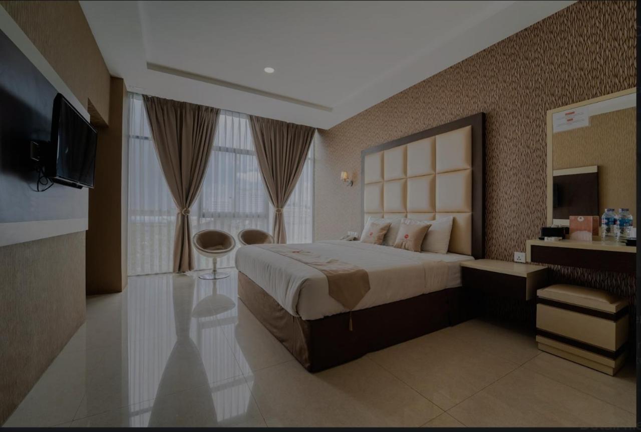 Osaka Hotel Batam Nagoya Esterno foto