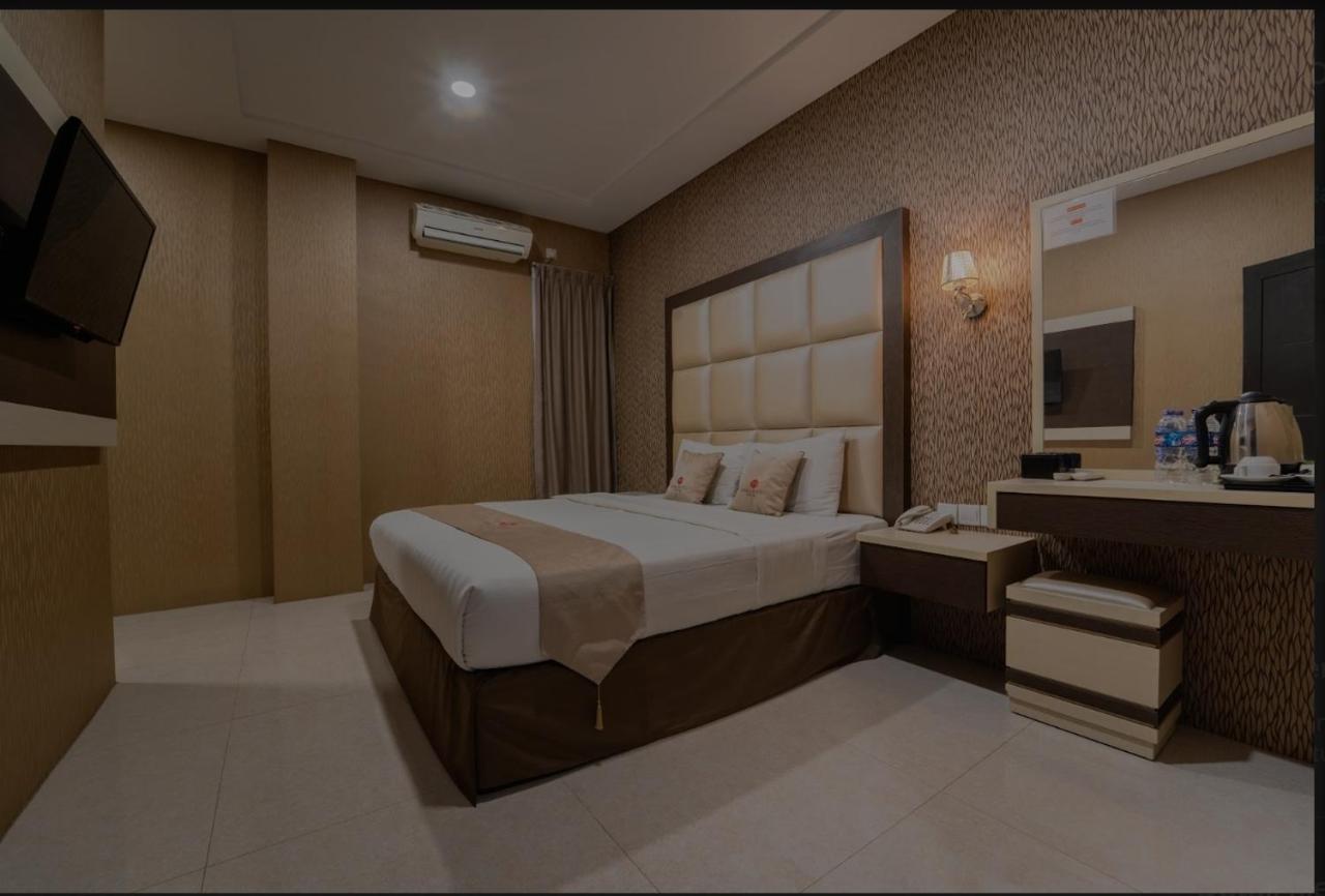 Osaka Hotel Batam Nagoya Esterno foto
