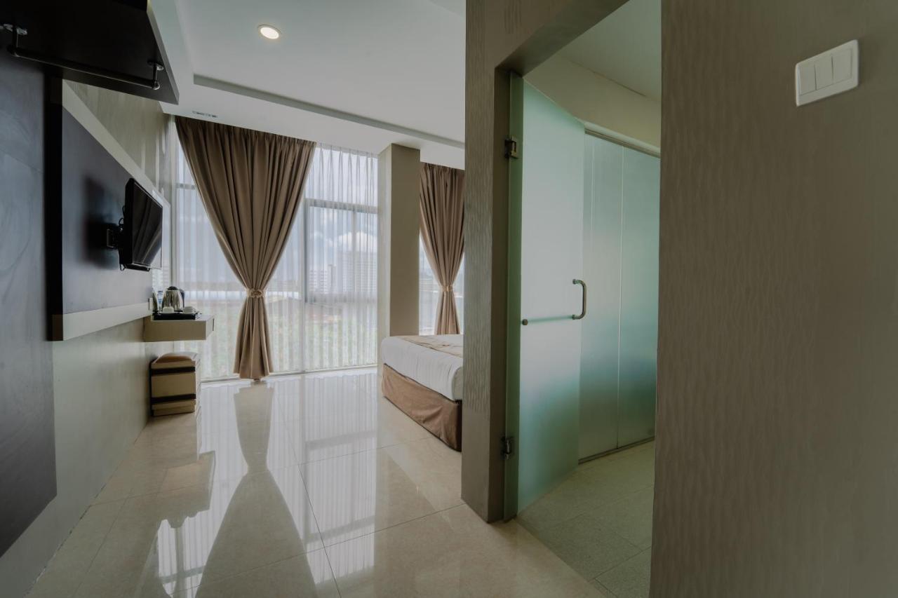 Osaka Hotel Batam Nagoya Esterno foto